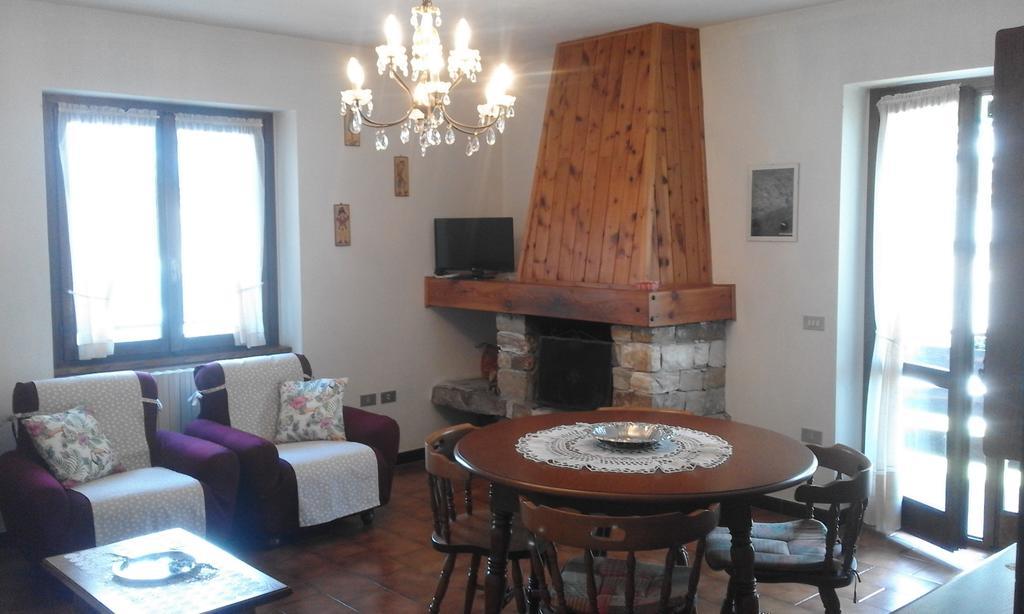 Casa Livia Maria Appartement Teglio Buitenkant foto